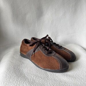 Easy Spirit Size 10W Women’s Brown Leather and Suede Walking lace Up Sneakers